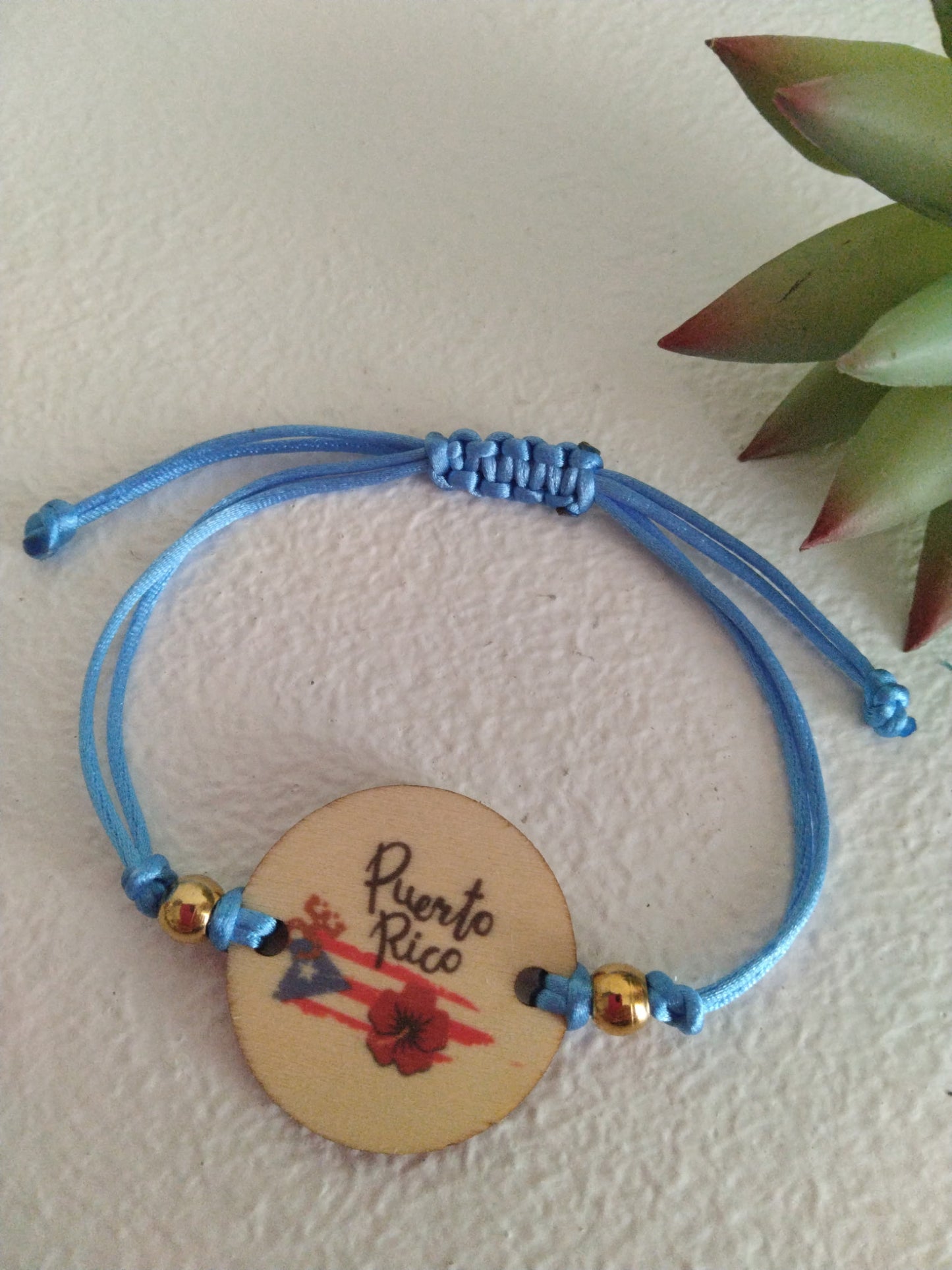 Handmade adjustable bracelet Puerto Rico Flag & Maga flower and "coqui" design
